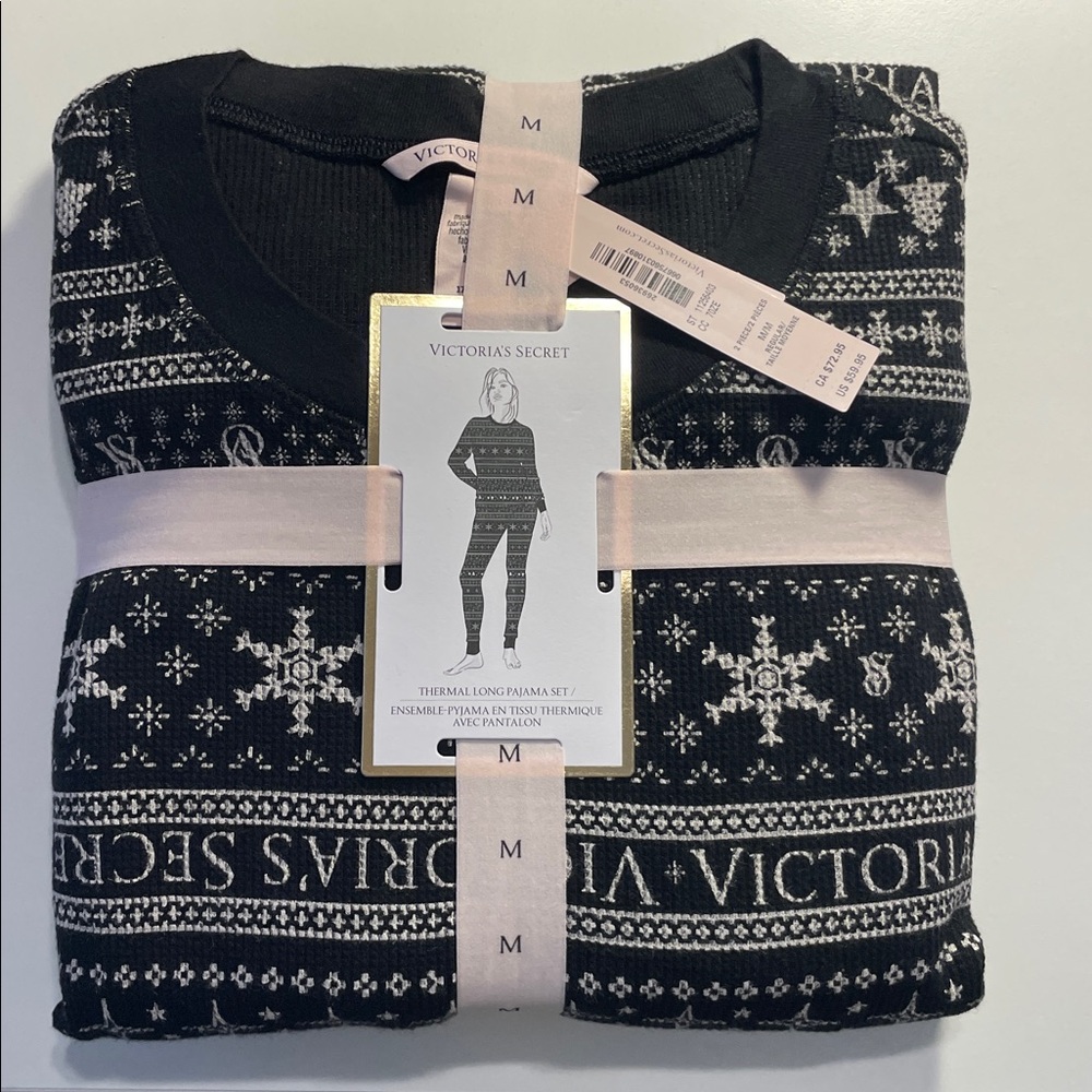 New with Tags - Victoria's Secret Black and White Snowflake Pajama Set